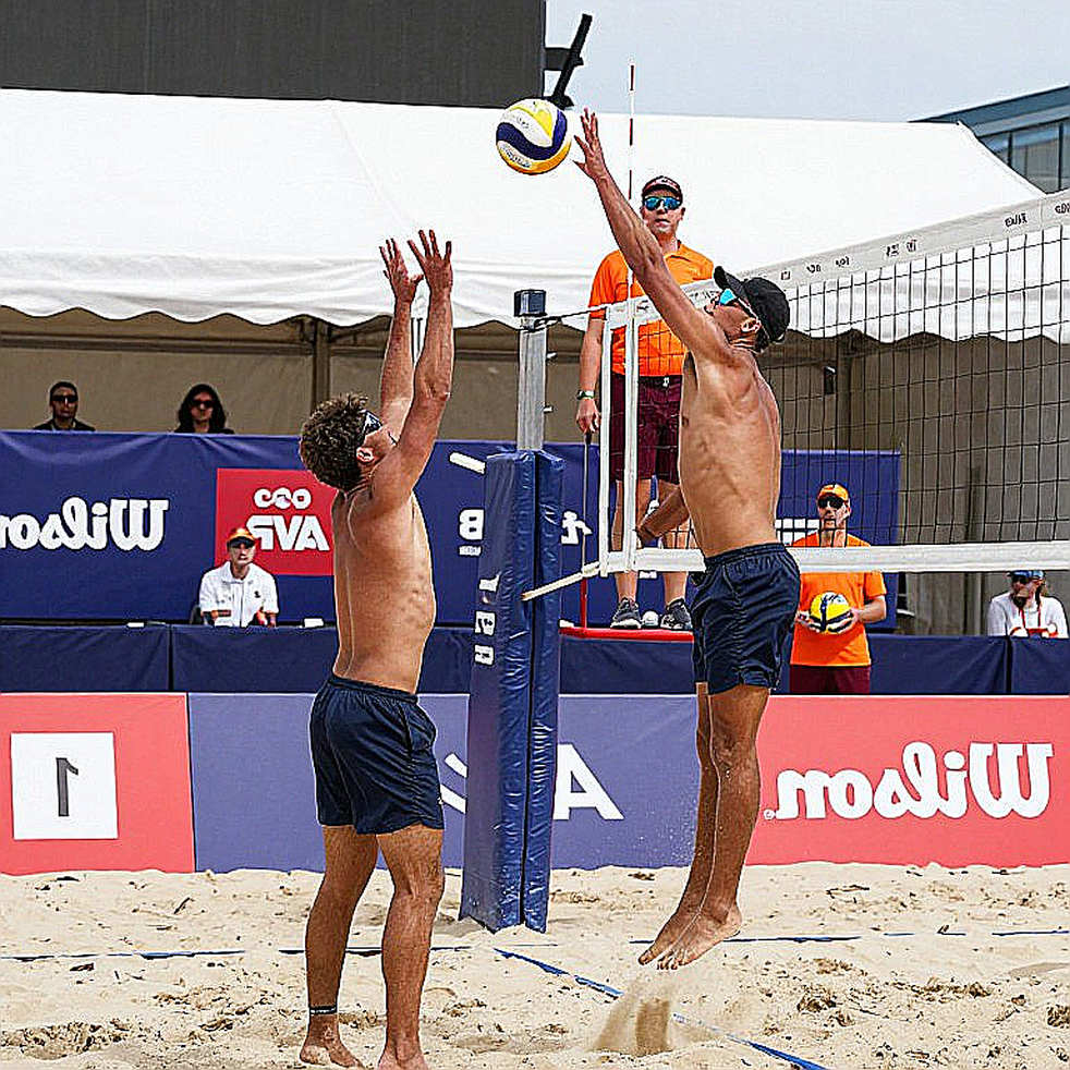 ১৬-১৪ থেকে লস অ্যাঞ্জেলেস: ক্যামেরুন-তিউনিসিয়া ফাইনালের হিসাব কে মিলিয়ে দেখবে?
