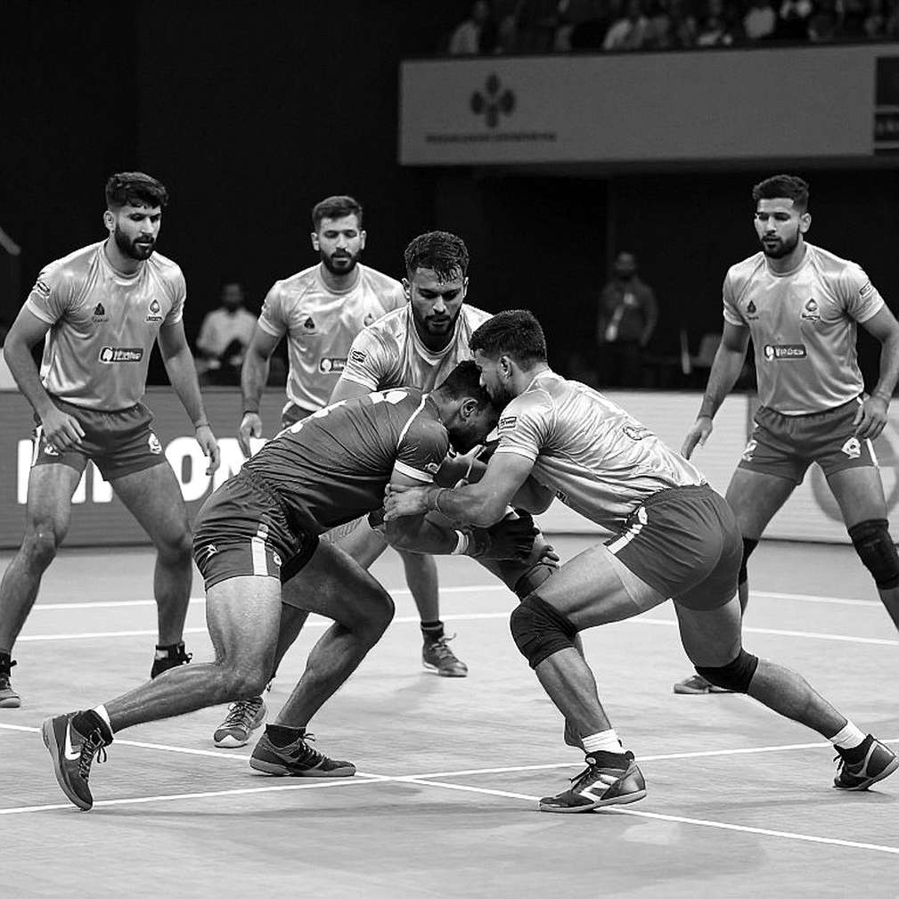 পুয়ো পুয়ো চ্যাম্পিয়নস: ২-২ স্কোরলাইনের ওপাশে পারিতোষের নকআউট সমীকরণ