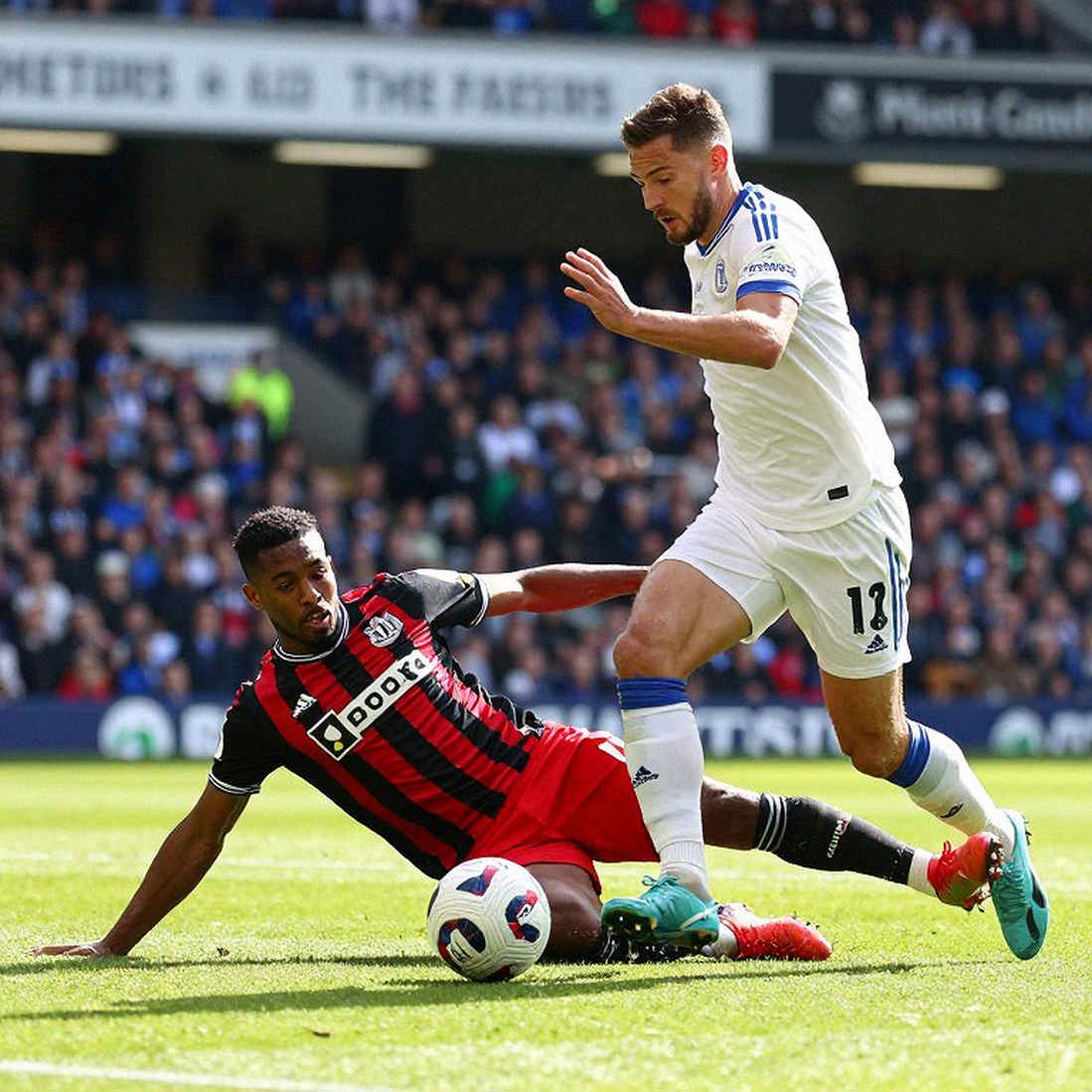 The Open Ledger of the Transfer Window: Clauses, Agents, and the Numbers That Never Make the Headline The Open Ledger of the Transfer Window: Clauses, Agents, and the Numbers That Never Make the Headline
