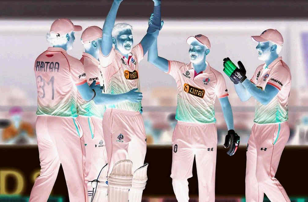 প্রেসিডেন্টস ট্রফি গ্রেড-১: ইসরার হুসেনের পাঁচ উইকেটে কেআরএলের বিরুদ্ধে পাল্টা লড়াই পিটিভির