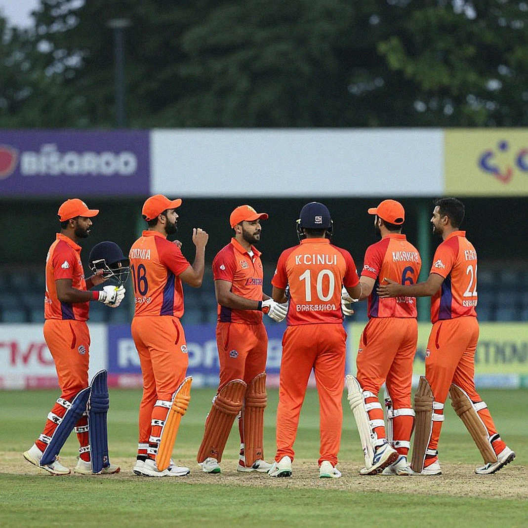 সাসেক্সের দুই বছরের চুক্তি: ডাজনের সইয়ের নিচে লুকানো খাতাটা কে পড়বে?