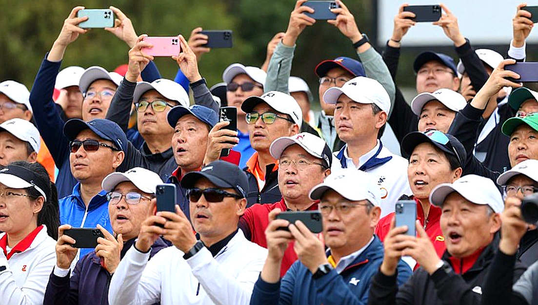 Not the Head but the Weight: The Real Arithmetic Behind Cameron Young's Three Putter Changes Not the Head but the Weight: The Real Arithmetic Behind Cameron Young's Three Putter Changes