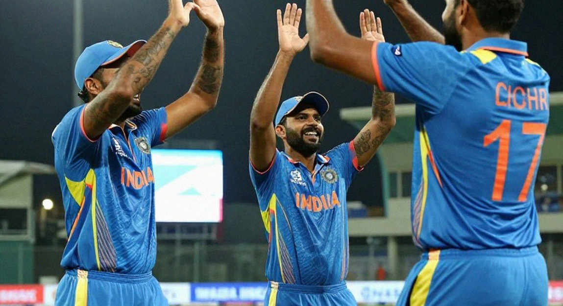 ক্রিকেটের ট্রান্সফার উইন্ডো: দাম নয়, রিলিজ ক্লজ আর ওয়ার্কলোডের হিসাবই আসল গল্প